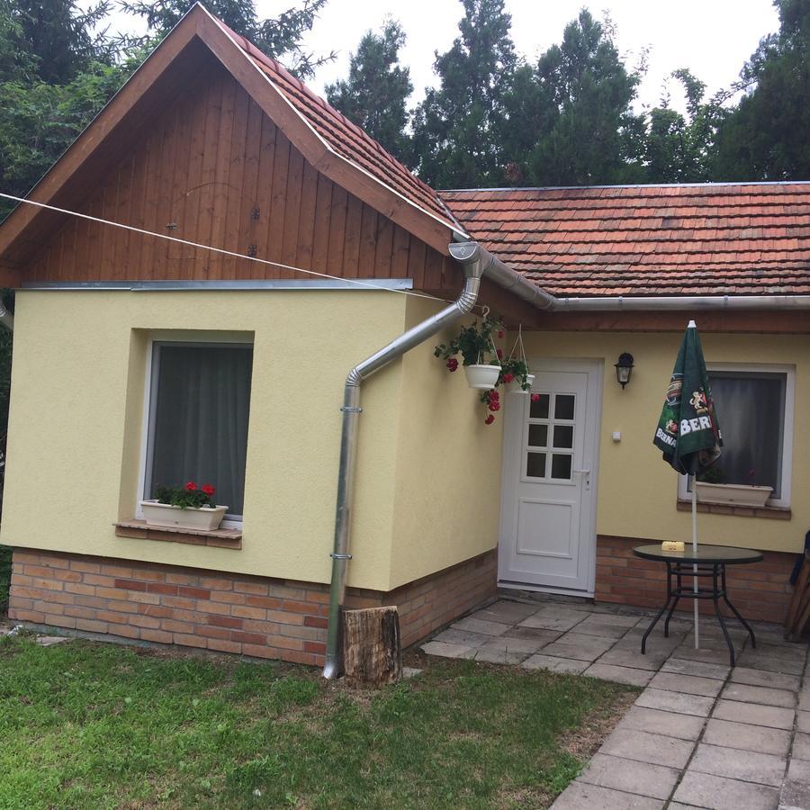 Liliom Vendeghaz Apartment Visegrad Exterior photo
